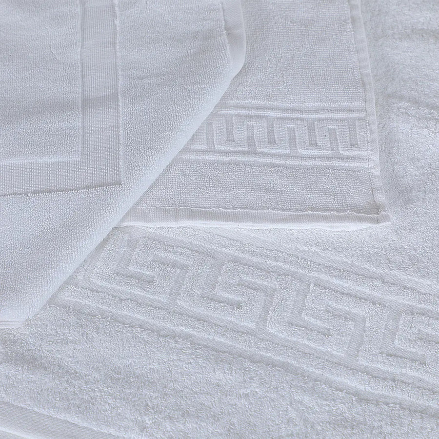 Export Quality White Towels Versatile